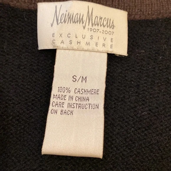 Neiman Marcus Black and Brown Cashmere Kimono Sleeves wrap . Size S/ M - Picture 4 of 7